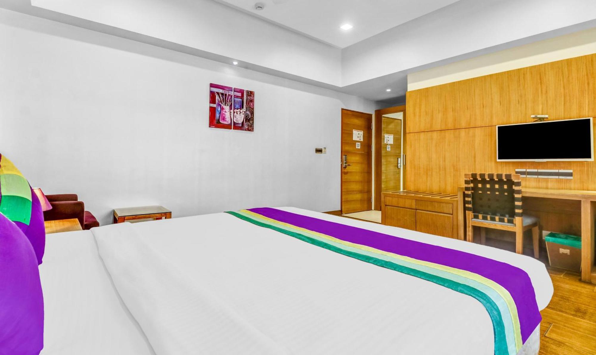 Medora Hotel Kozhikode Bagian luar foto