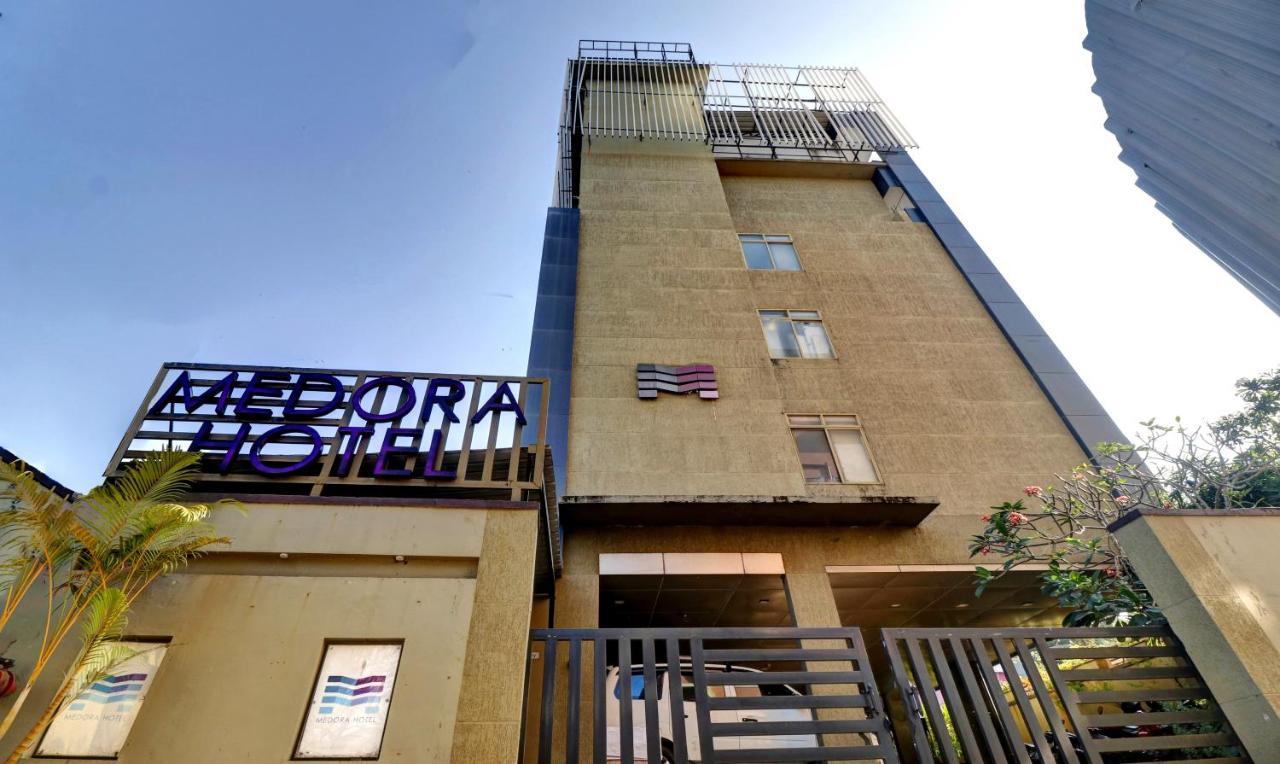 Medora Hotel Kozhikode Bagian luar foto